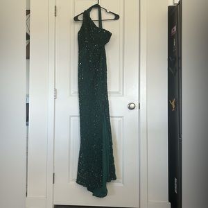 Size medium forest, green, one shoulder with a slit on the side dress.
